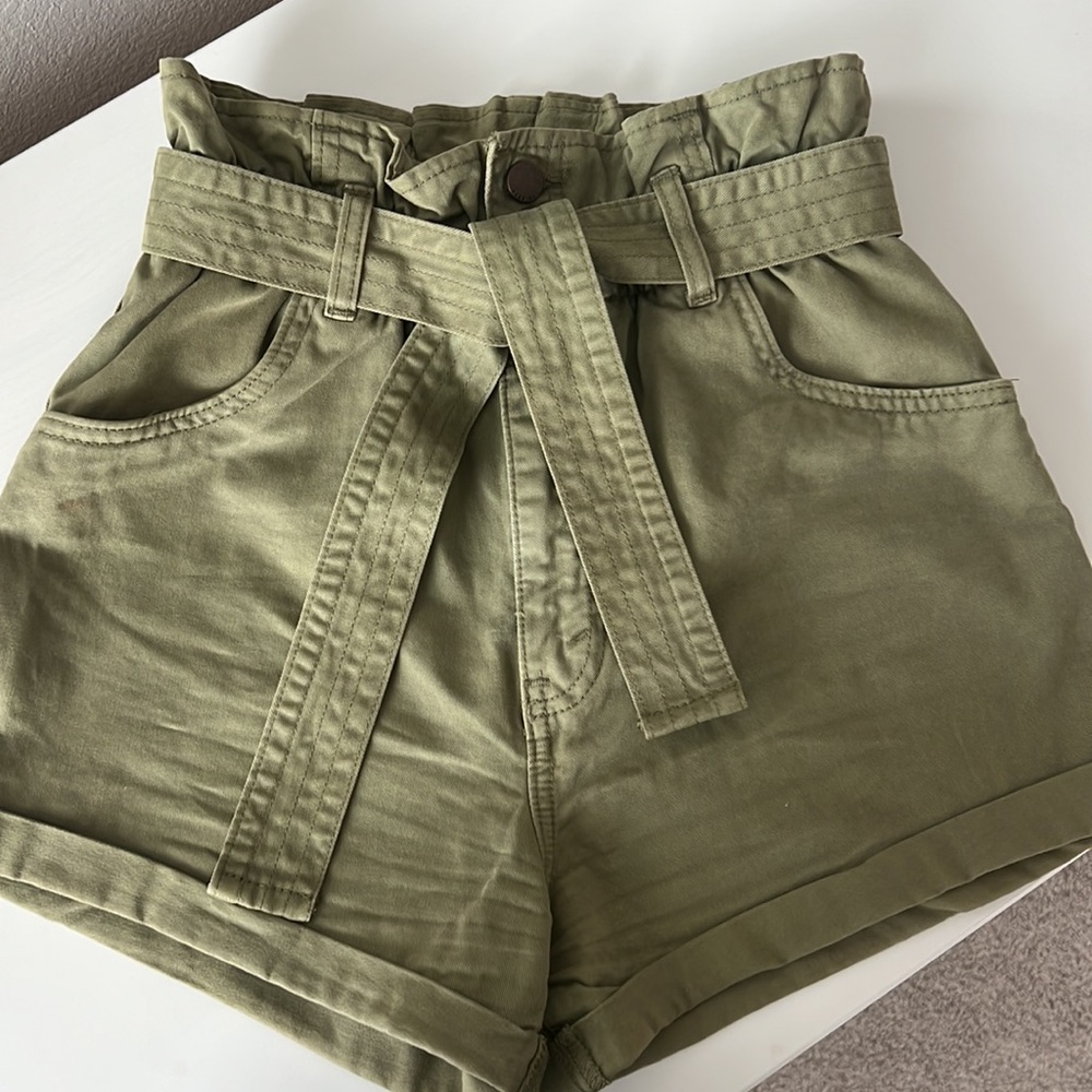 Abercrombie & Fitch High Waisted Green Shorts